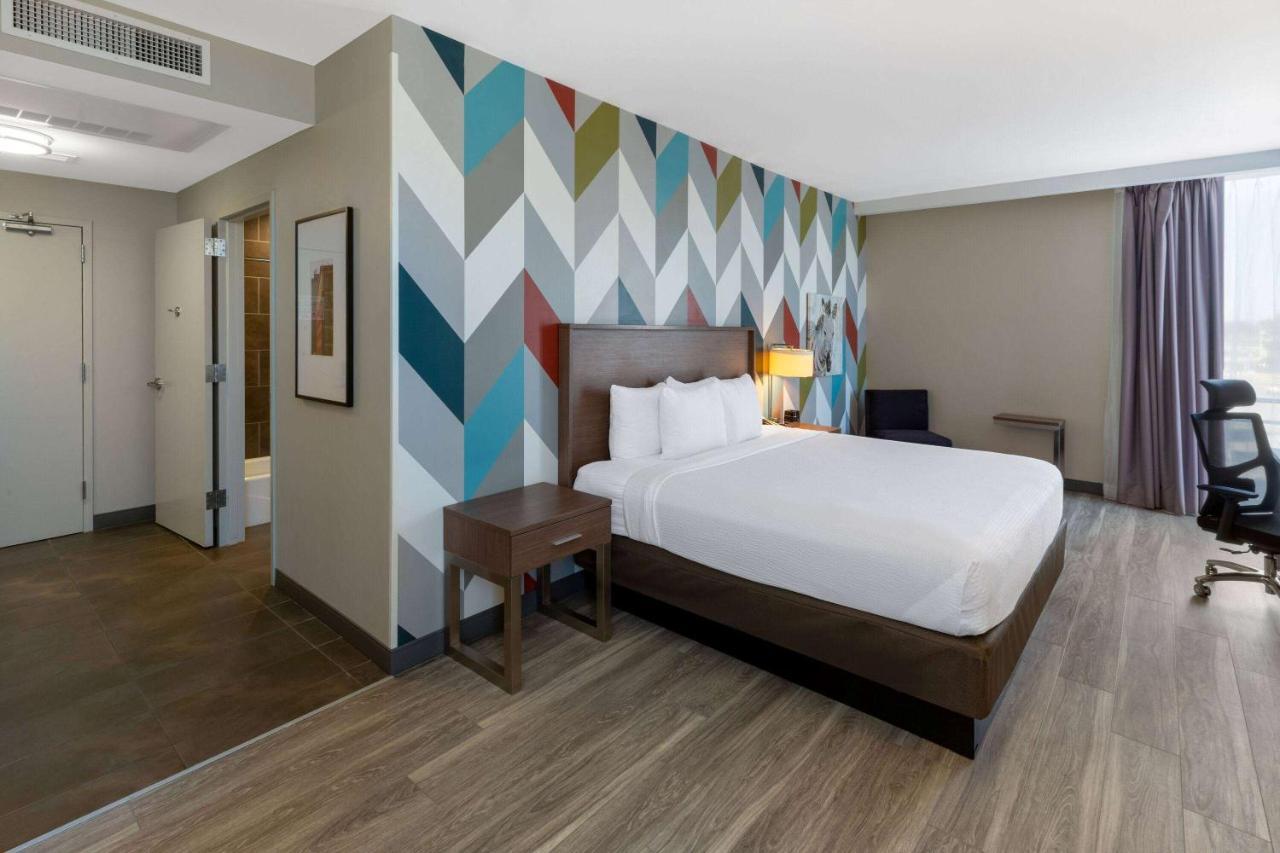 La Quinta Inn & Suites By Wyndham Tulsa Downtown - Route 66 Kültér fotó