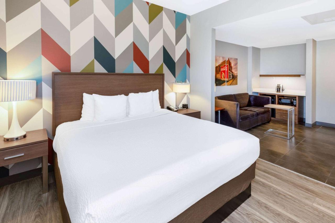 La Quinta Inn & Suites By Wyndham Tulsa Downtown - Route 66 Kültér fotó