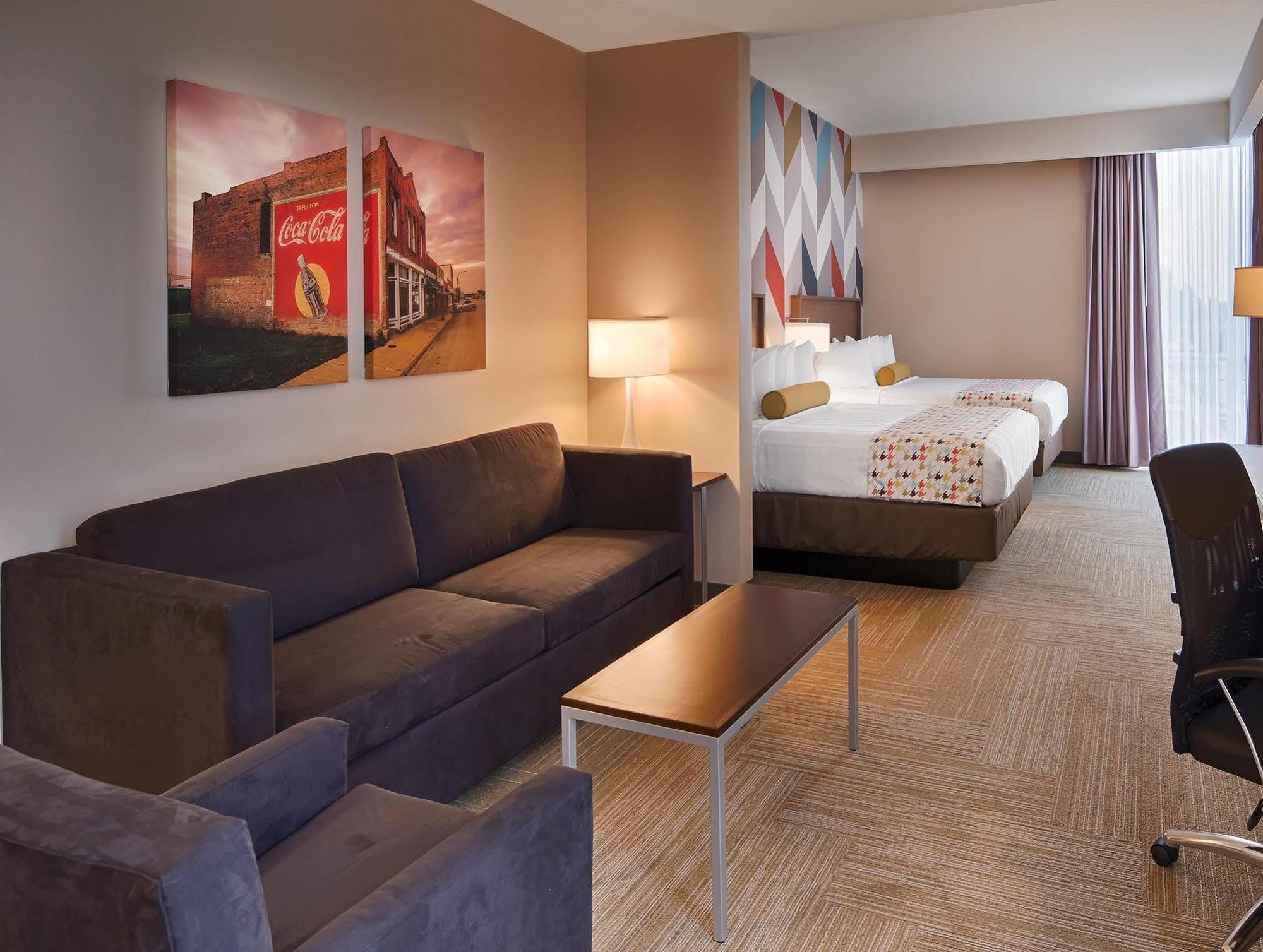 La Quinta Inn & Suites By Wyndham Tulsa Downtown - Route 66 Kültér fotó